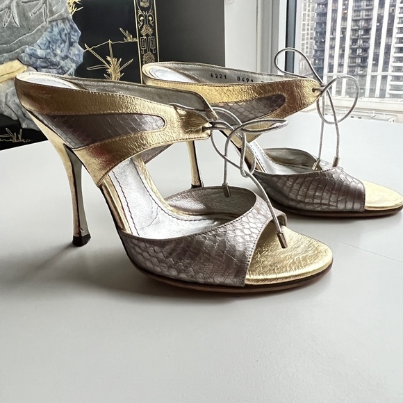 Dolce & Gabbanna heels - Picture 3 of 12